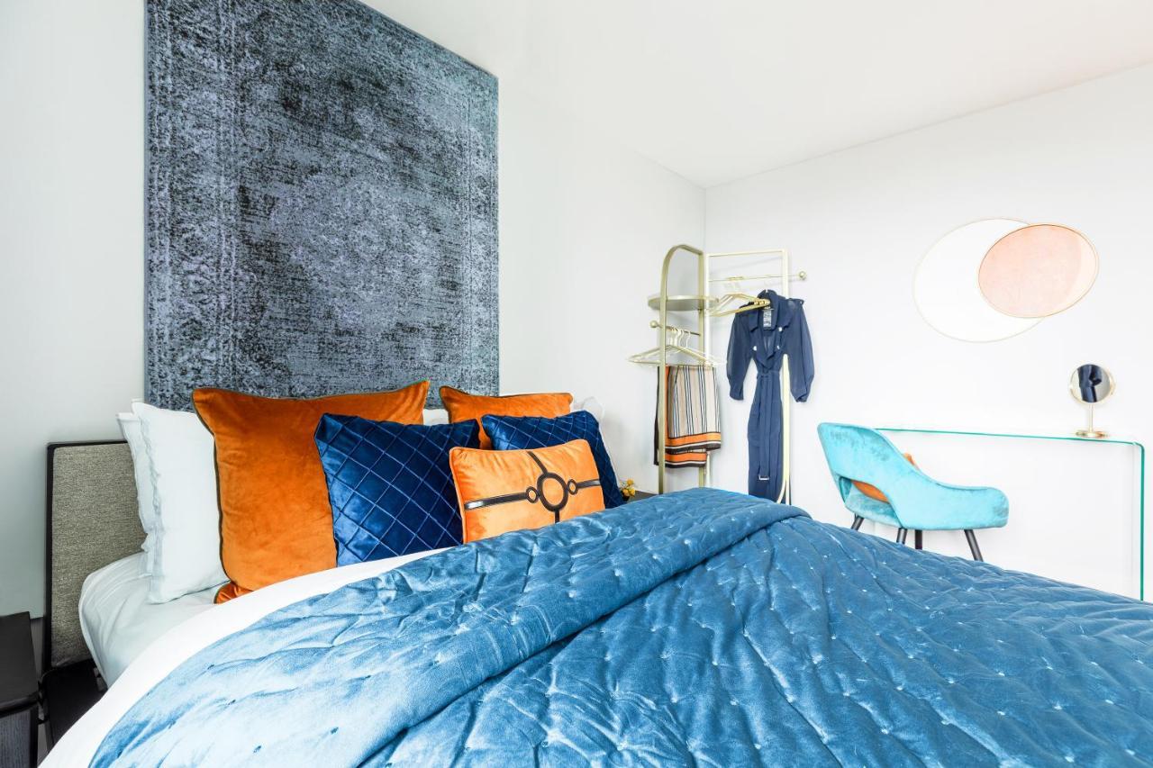 Best Thames View In Town! Large Luxxe Nomad Design Family Home لندن المظهر الخارجي الصورة