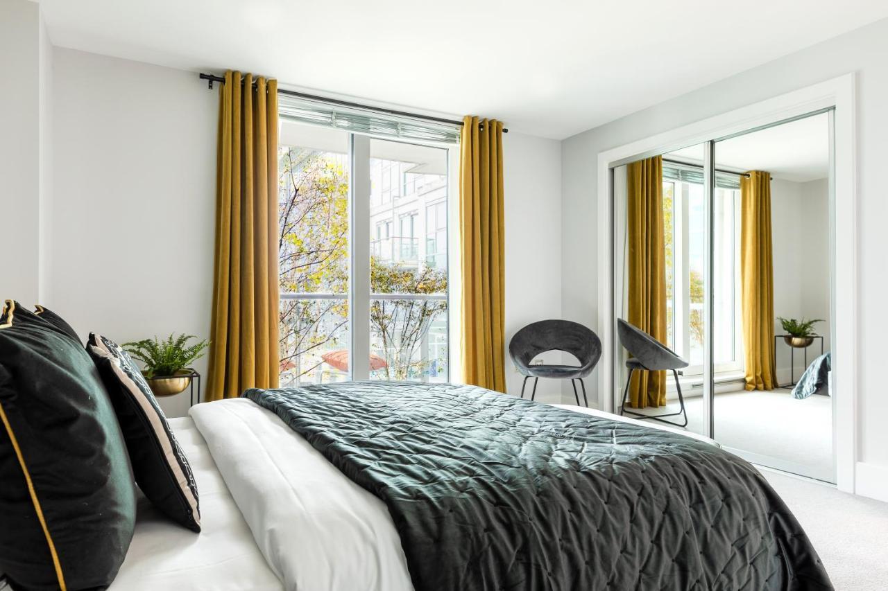 Best Thames View In Town! Large Luxxe Nomad Design Family Home لندن المظهر الخارجي الصورة