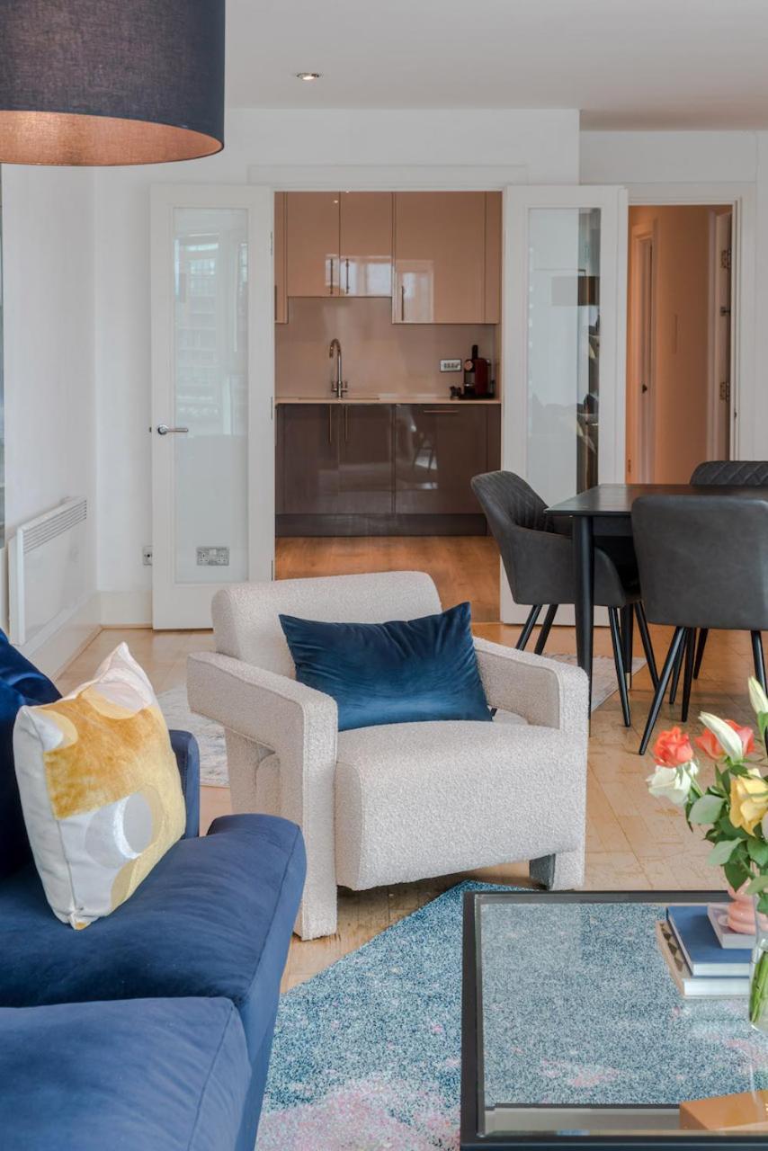 Best Thames View In Town! Large Luxxe Nomad Design Family Home لندن المظهر الخارجي الصورة