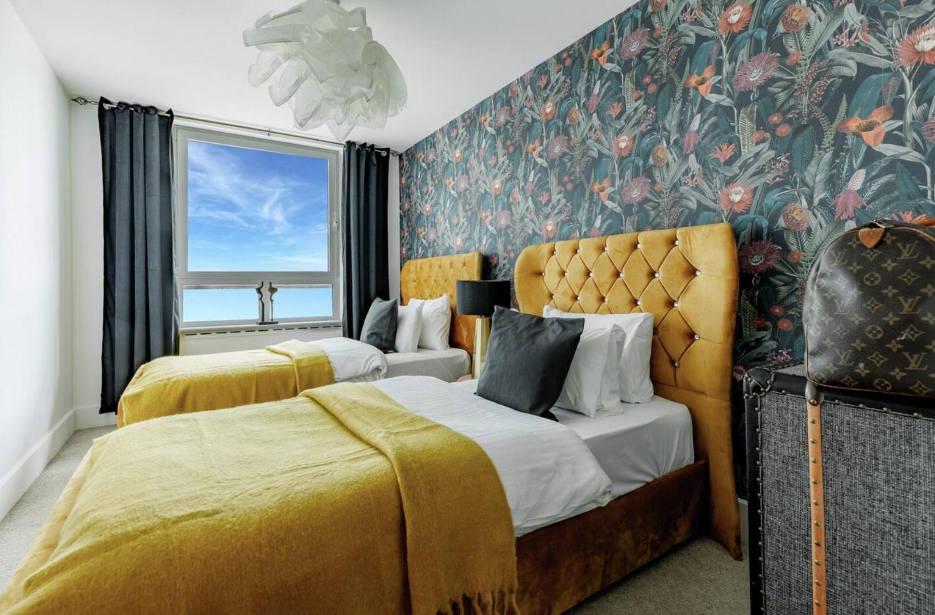 Best Thames View In Town! Large Luxxe Nomad Design Family Home لندن المظهر الخارجي الصورة