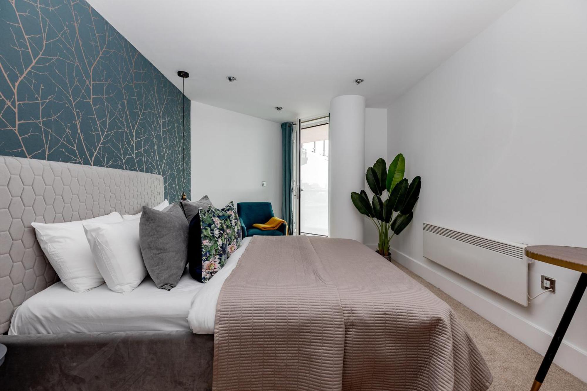 Best Thames View In Town! Large Luxxe Nomad Design Family Home لندن المظهر الخارجي الصورة